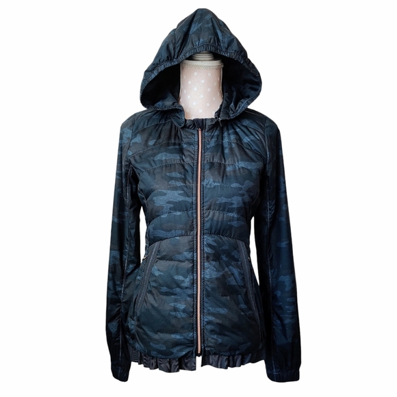 LULULEMON Spring Fling Puffy Windbreaker 6 Down Lotus Camo Oil Slick Blue Jacket - Picture 1 of 16